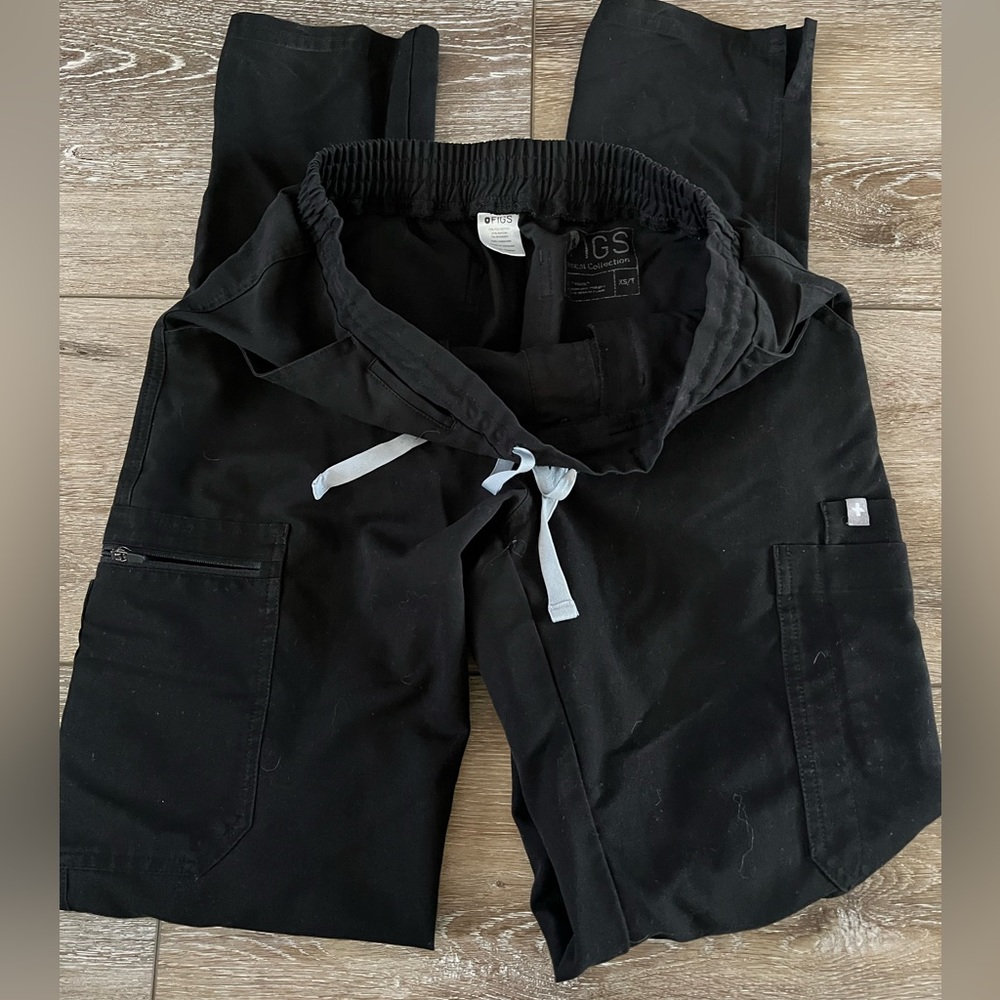 Figs scrubs Womens Black 
Yola Xmsall tall scrub pant